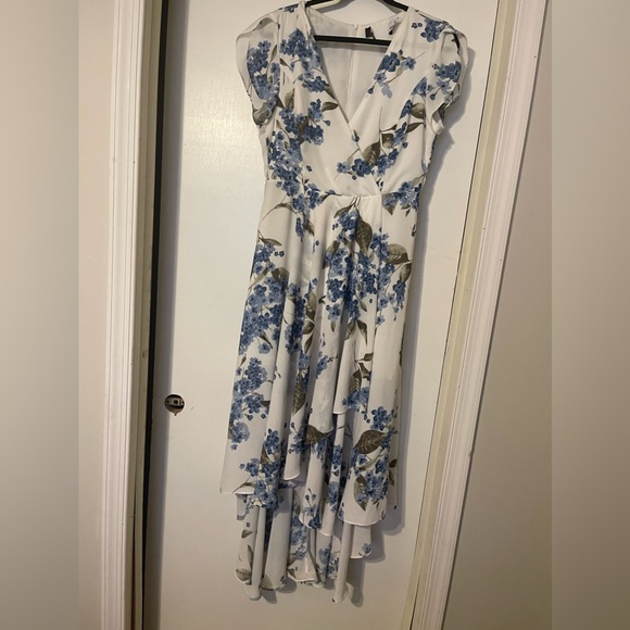 Lulu’s Blue Floral Dress - Picture 1 of 7